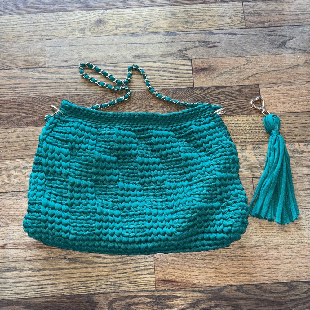 Handmade Women’s Woven Shoulder Bag - Picture 9 of 9